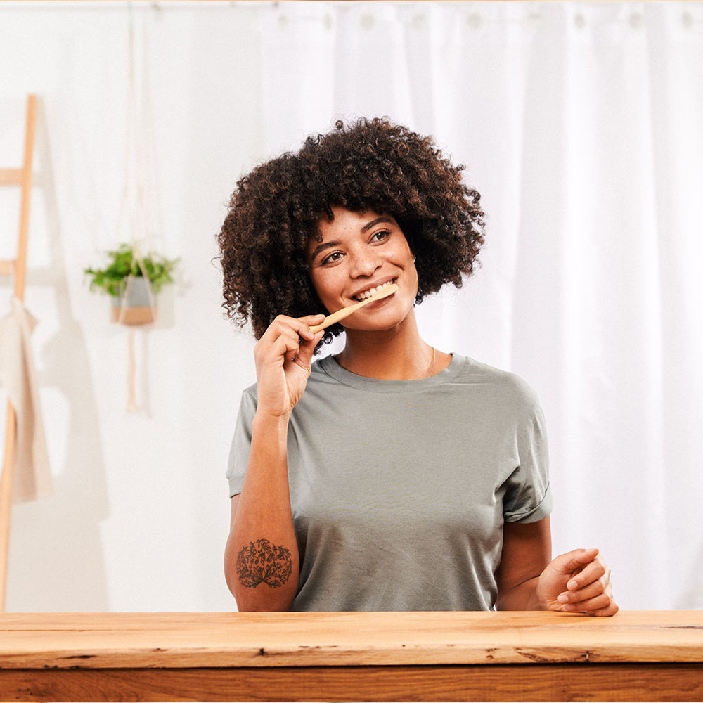 トゥースブラシ ミディアム ライトブルー