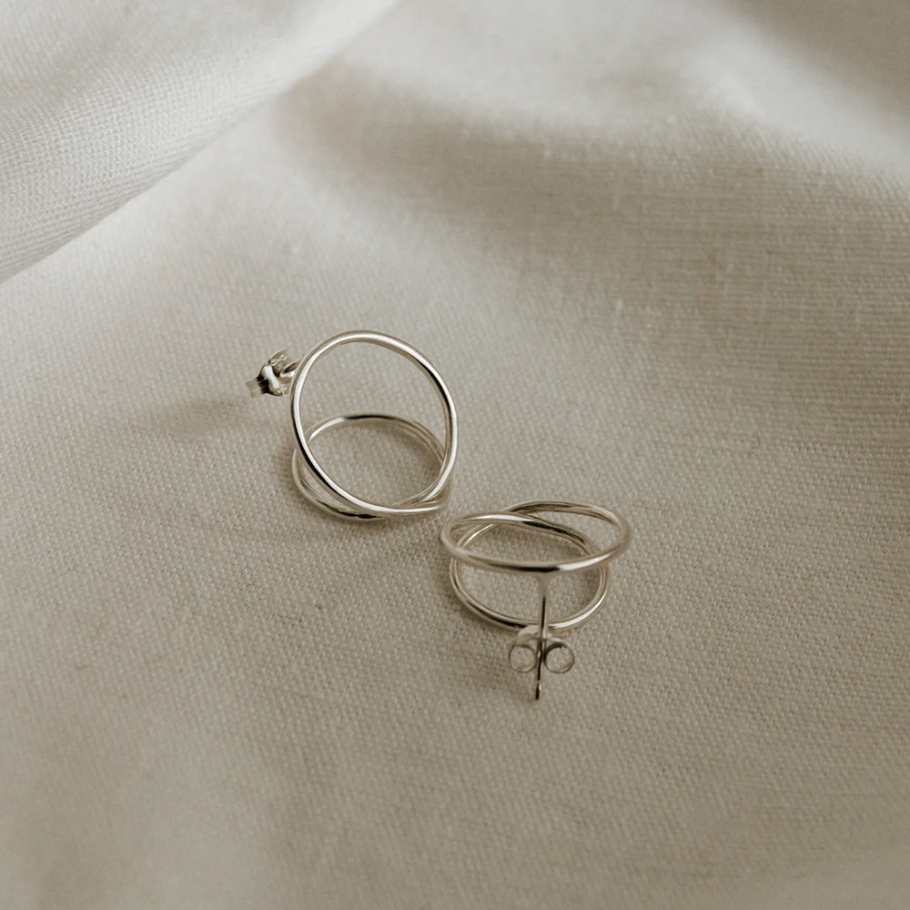 ステイトメントツイストフープ シルバー