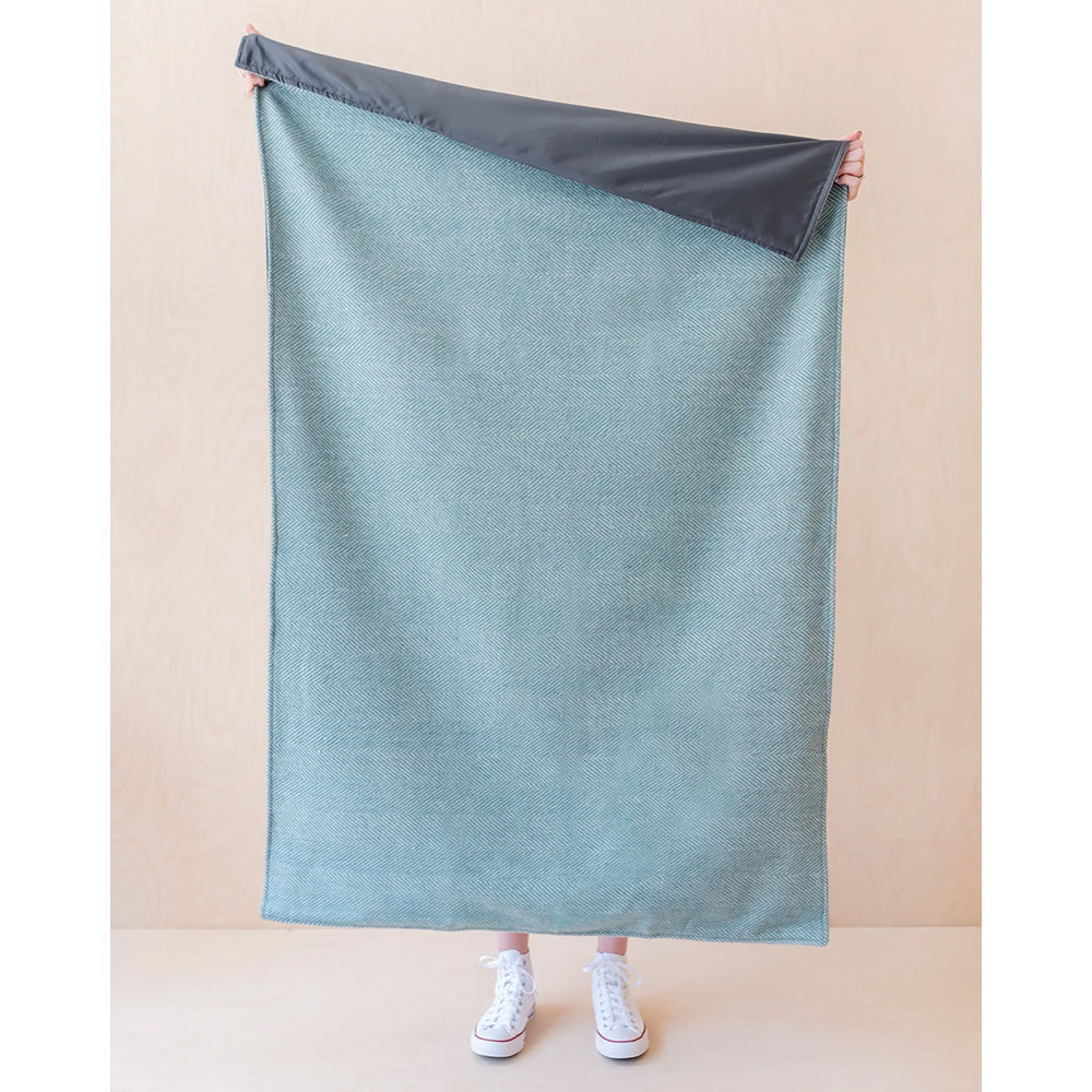 スモールピクニックブランケット セージヘリンボーン